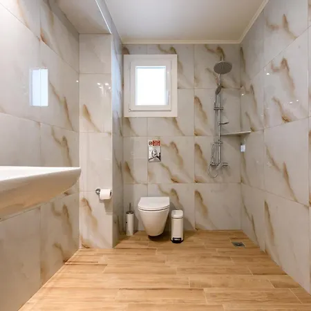 Alfa Boutique Apartment *