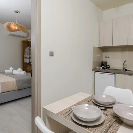 Alfa Boutique Apartment *